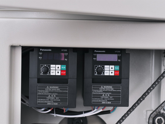 Form-Fülle-Verpackmaschine-Dichtung PLC horizontale, die Servomotoren übermittelt